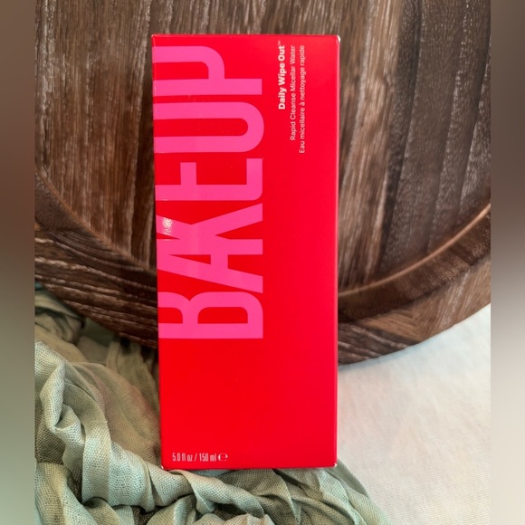 Bakeup Daily Wipe Out Micellar Water - Picture 1 of 2